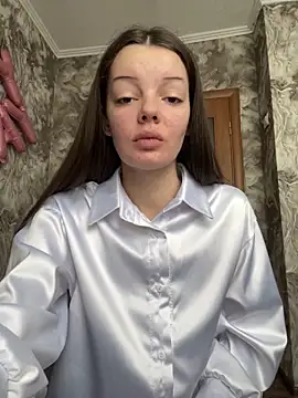 Snapshot of vktr_owen chatting on 11-25-25, 08:25 vktr owen online show from 11-25-25, 08:25