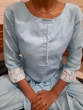 Snapshot of Asha_devi90 chatting on 11-24-25, 03:56 Asha devi90 online show from 11-24-25, 03:56