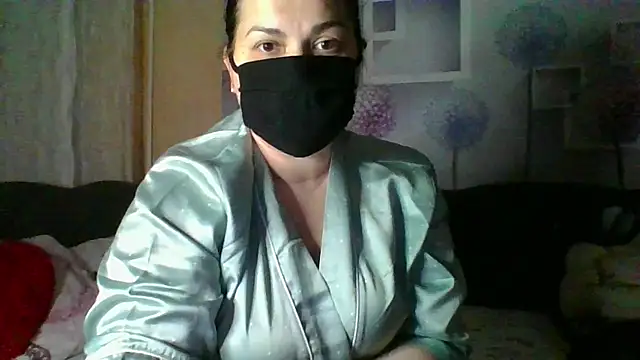 Snapshot of honey_sweet_couple chatting on 11-13-25, 05:01 honey sweet couple online show from 11-13-25, 05:01