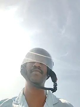 Snapshot of Paramkeerthi chatting on 01-08-26, 06:59 Paramkeerthi online show from 01-08-26, 06:59