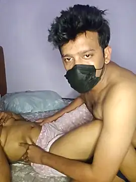 Snapshot of Sexyy-couple chatting on 11-15-25, 10:26 Sexyy-couple online show from 11-15-25, 10:26