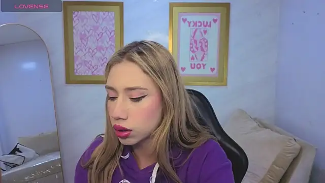 Evy Luxx v online show from 04-15-26, 03:24