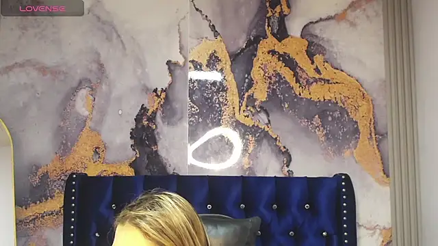 Evy Luxx v online show from 04-15-26, 08:20