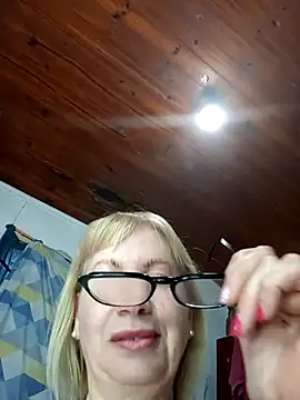 SexyMilf1211 online show from 11-19-25, 11:10