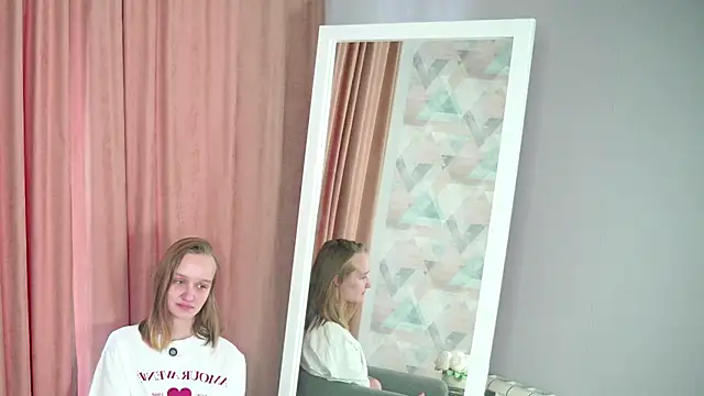 Snapshot of MozellaHorth chatting on 11-20-25, 03:50 MozellaHorth online show from 11-20-25, 03:50