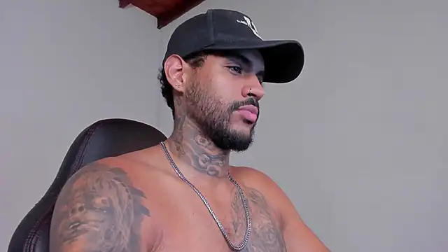 LuigiVitale 1 online show from 12-15-25, 05:12