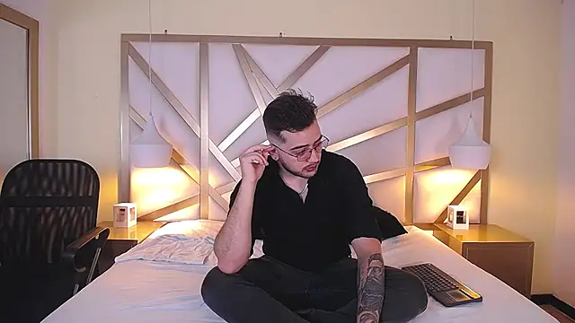 Ethan Greys online show from 12-03-25, 04:09