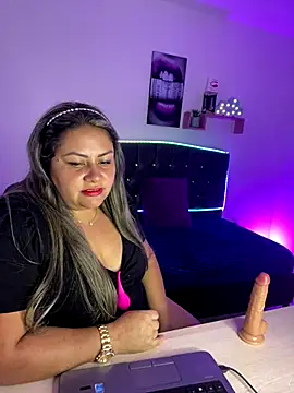 DALILA EF online show from 11-26-25, 10:00