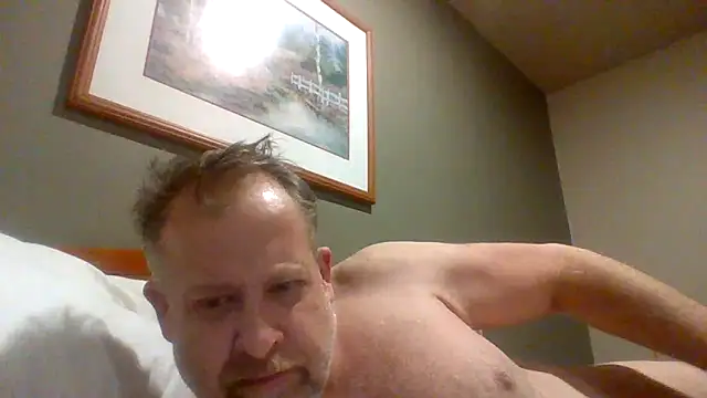 Snapshot of Mikey40wv chatting on 11-23-25, 04:34 Mikey40wv online show from 11-23-25, 04:34