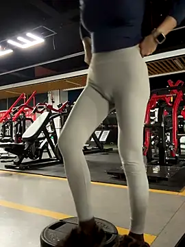 Snapshot of DDREBA chatting on 12-23-25, 06:11 DDREBA online show from 12-23-25, 06:11