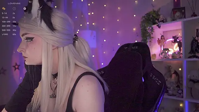 Snapshot of vronnier chatting on 02-05-26, 03:05 vronnier online show from 02-05-26, 03:05