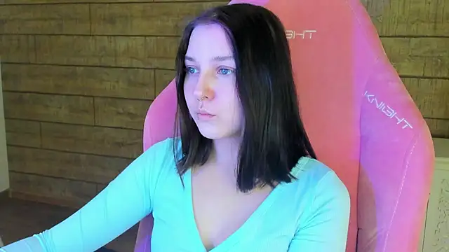 TinnaBurton online show from 02-04-26, 04:13