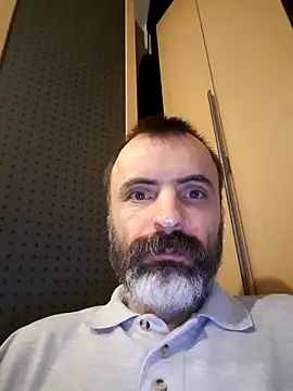 Snapshot of Artur50 chatting on 11-20-25, 07:46 Artur50 online show from 11-20-25, 07:46