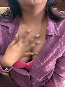 Kinky Aleena online show from 11-19-25, 08:03