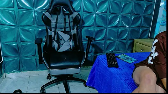 lunabustygirl online show from 02-21-26, 01:23