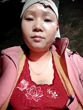 hoami-hot online show from 11-19-25, 03:06