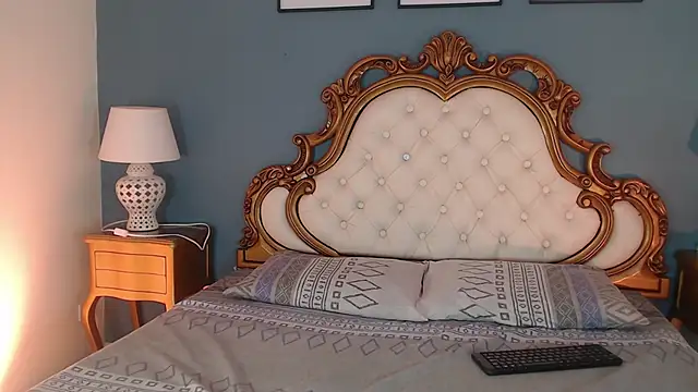 Samantha Bale online show from 12-21-25, 12:01