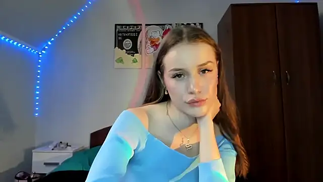 tinyglow online show from 12-03-25, 04:49