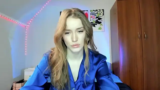 tinyglow online show from 12-05-25, 08:27