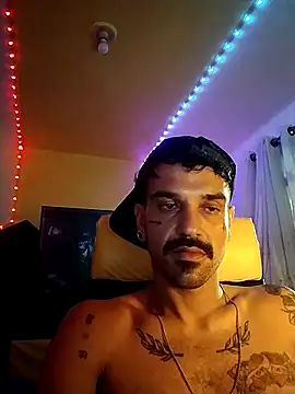 Snapshot of xxxbananaboy chatting on 11-19-25, 05:29 xxxbananaboy online show from 11-19-25, 05:29