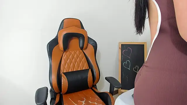 Snapshot of Emily_Frostt chatting on 01-31-26, 07:45 Emily Frostt online show from 01-31-26, 07:45