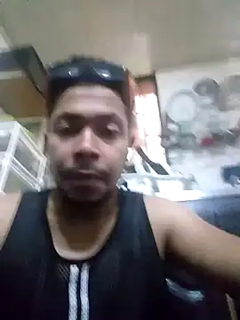 louishotlatinboy online show from 11-17-25, 06:14