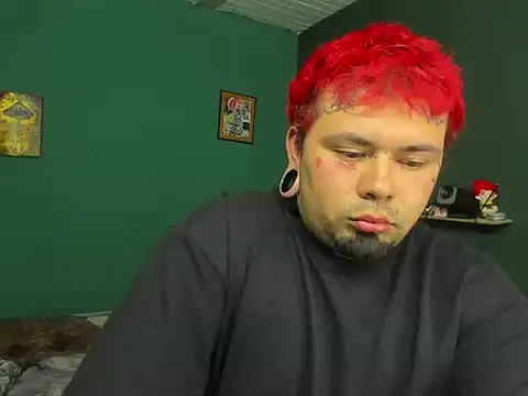 Snapshot of Gaara_tt chatting on 11-15-25, 05:38 Gaara tt online show from 11-15-25, 05:38