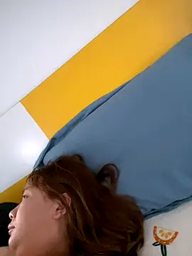 yiyi0316 online show from 12-02-25, 06:08