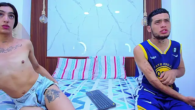 Loversinfire2 online show from 04-08-26, 02:44