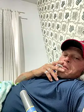 Snapshot of patraick chatting on 11-18-25, 11:25 patraick online show from 11-18-25, 11:25