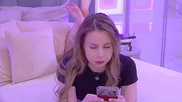 -SaraBlack- online show from 12-17-25, 05:19