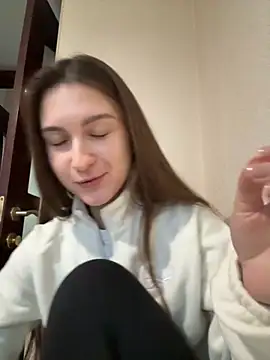 Snapshot of oh_yes_baby chatting on 11-17-25, 01:50 oh yes baby online show from 11-17-25, 01:50