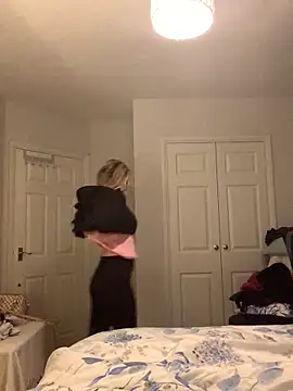 xoxohan11 online show from 11-25-25, 09:15