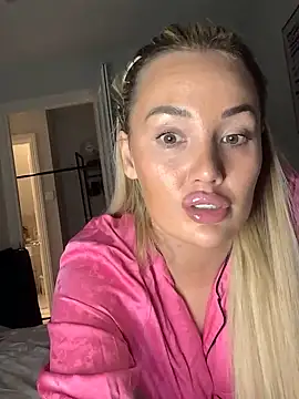 xoxohan11 online show from 03-25-26, 10:38