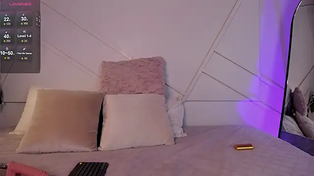 Snapshot of Sofi_vega77 chatting on 03-28-26, 11:32 Sofi vega77 online show from 03-28-26, 11:32