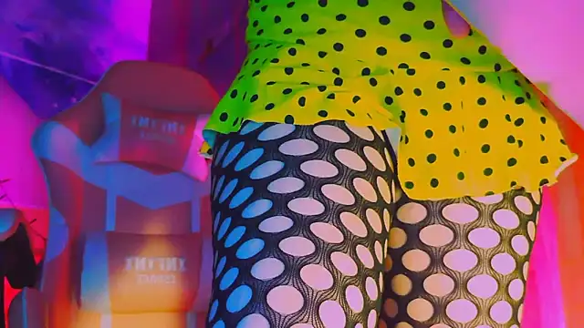 Snapshot of BESTLOLA chatting on 01-16-26, 02:21 BESTLOLA online show from 01-16-26, 02:21