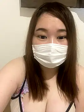 kana-chaaan online show from 11-18-25, 04:17