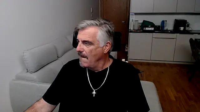 Buidapest online show from 11-21-25, 12:21