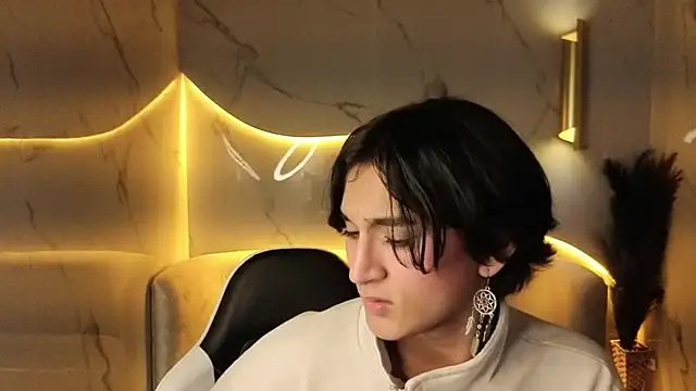 zoe tp online show from 11-25-25, 12:27