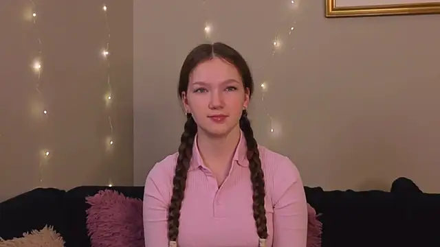 Snapshot of MelvinaEbner chatting on 12-01-25, 07:57 MelvinaEbner online show from 12-01-25, 07:57