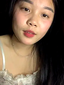 Baa-bee22 online show from 12-22-25, 08:00