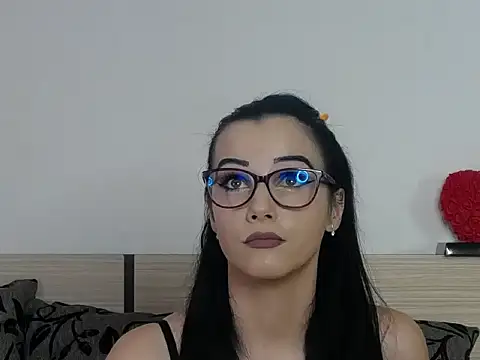 IvyCole online show from 02-08-26, 09:02