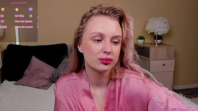 Snapshot of KiraRuiz chatting on 02-08-26, 01:09 KiraRuiz online show from 02-08-26, 01:09