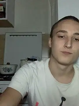 Snapshot of mishatop178 chatting on 11-20-25, 05:34 mishatop178 online show from 11-20-25, 05:34