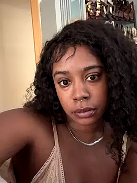 Snapshot of mochabayyxx chatting on 11-17-25, 05:08 mochabayyxx online show from 11-17-25, 05:08