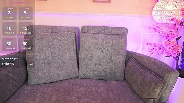 MeganLowell online show from 04-10-26, 07:18