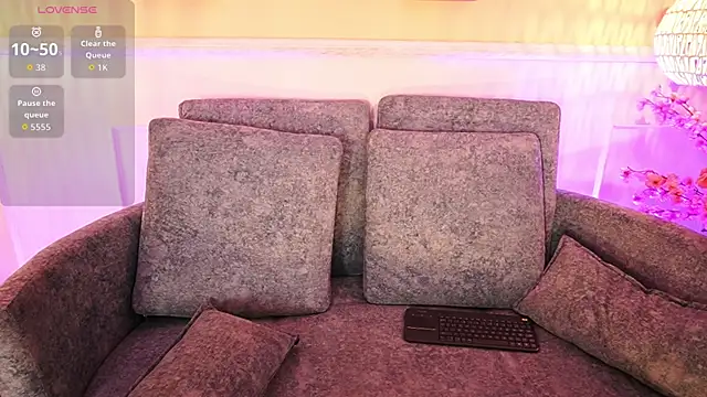 MeganLowell online show from 04-14-26, 06:58