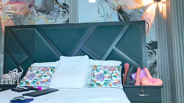 SofiaCopper online show from 11-28-25, 02:47