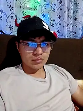 Snapshot of DANTE_ZX chatting on 11-25-25, 02:00 DANTE ZX online show from 11-25-25, 02:00