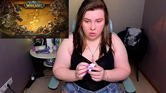 Snapshot of Valerry_ chatting on 11-18-25, 09:47 Valerry online show from 11-18-25, 09:47